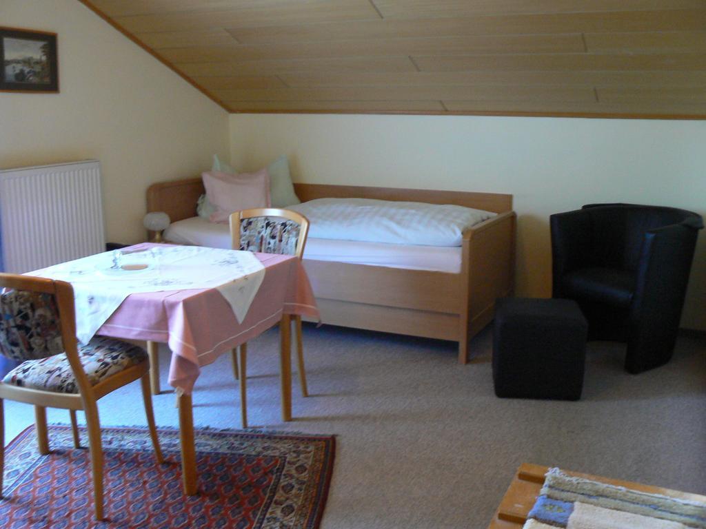 Haus Evelyn / Haus Heidemarie Hotel Bad Füssing Værelse billede